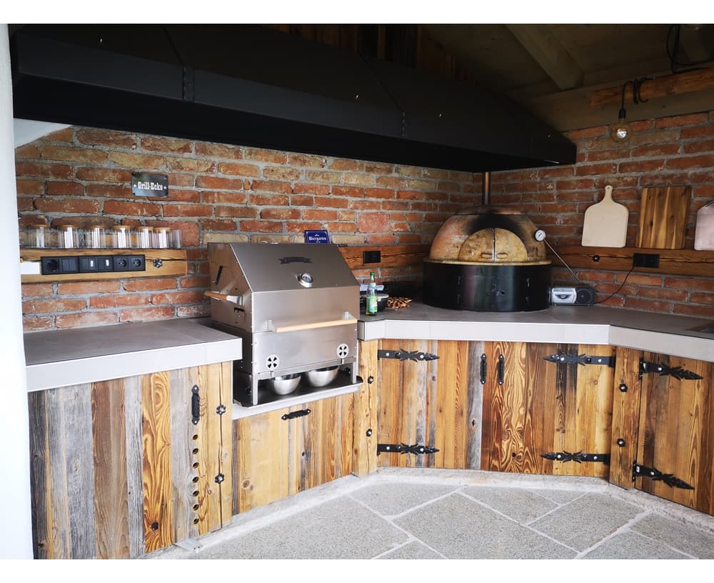 Grillstation mit Zubehör für Outdoor Küche